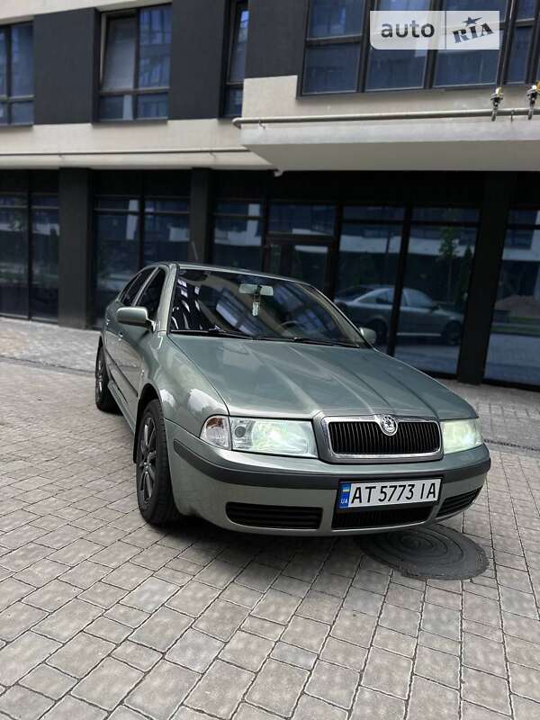 Ліфтбек Skoda Octavia 2002 в Івано-Франківську