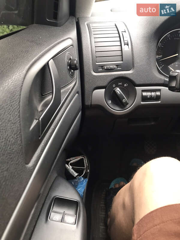 Лифтбек Skoda Octavia 2010 в Хмельницком фото 10 Лифтбек Skoda Octavia 2010 в Хмельницком