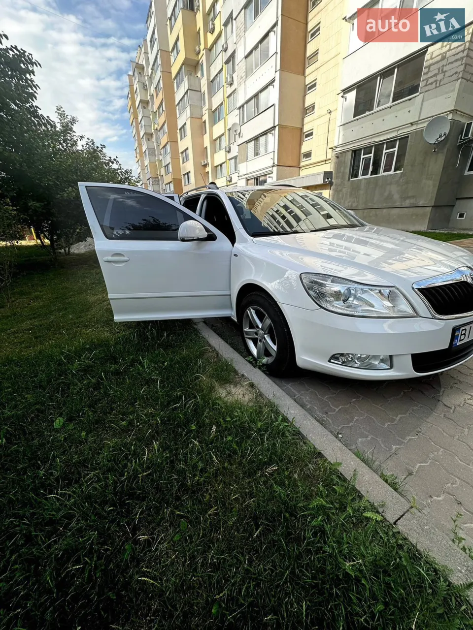 2011 Skoda Octavia - мініатюра 24