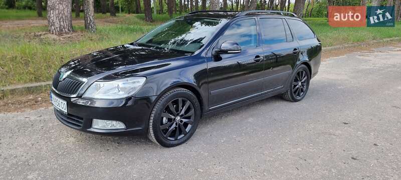 Універсал Skoda Octavia 2012 в Сумах