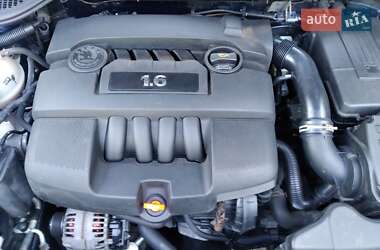 Лифтбек Skoda Octavia 2005 в 