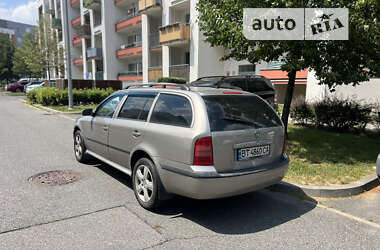 Універсал Skoda Octavia 2009 в Ужгороді