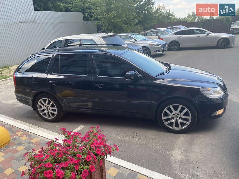 Универсал Skoda Octavia 2013 в Киеве фото 4 Универсал Skoda Octavia 2013 в Киеве