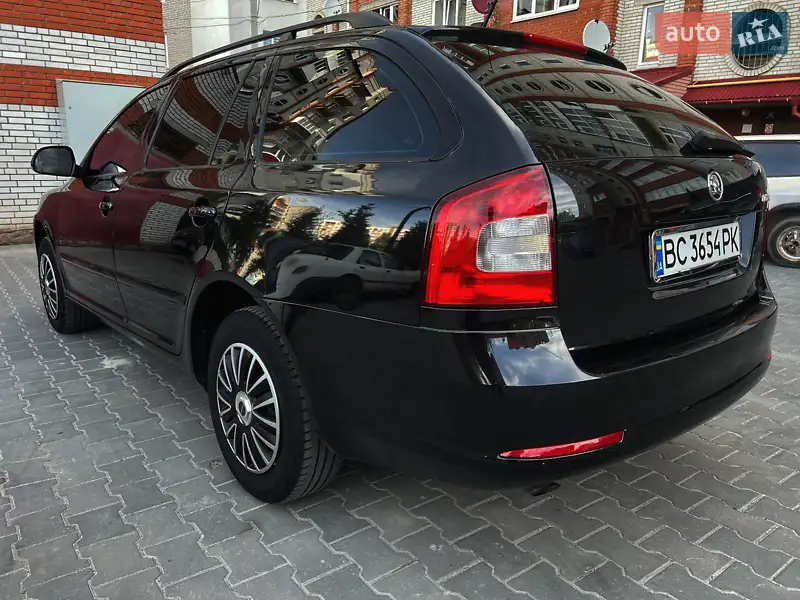 Skoda Octavia 2010 VIN TMBHM61Z8A8030213 фото оголошення 3 з 55