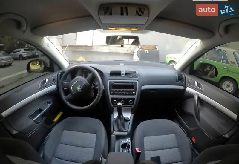 Skoda Octavia 2010 VIN TMBHM61Z8A8030213 фото оголошення 9 з 55