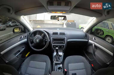 Универсал Skoda Octavia 2010 в 