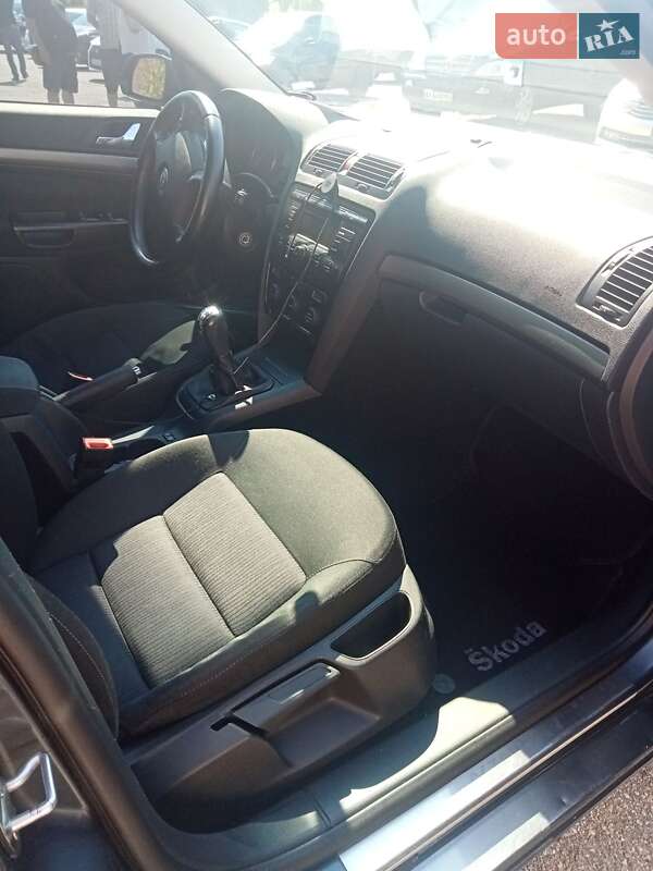 Лифтбек Skoda Octavia 2008 в Чернигове