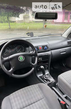 Ліфтбек Skoda Octavia 2006 в Долині