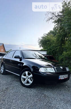 Лифтбек Skoda Octavia 2008 в Городке