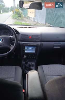 Лифтбек Skoda Octavia 2004 в 