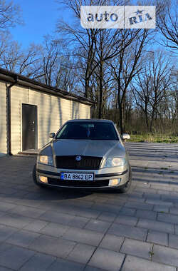 Лифтбек Skoda Octavia 2005 в Знаменке