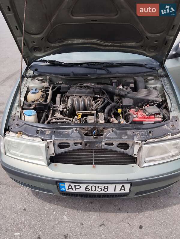 Лифтбек Skoda Octavia 2003 в Запорожье