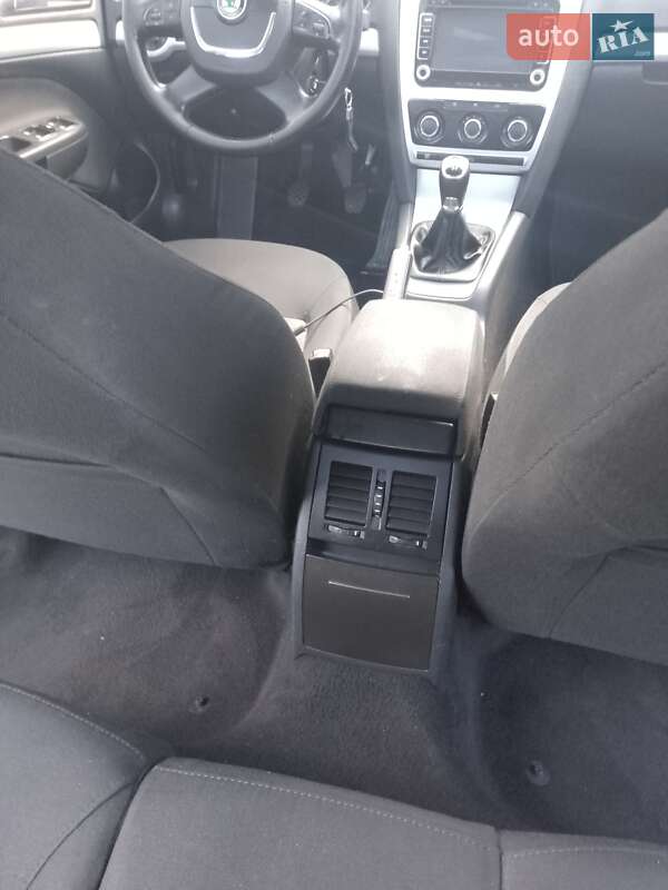 Универсал Skoda Octavia 2009 в Львове