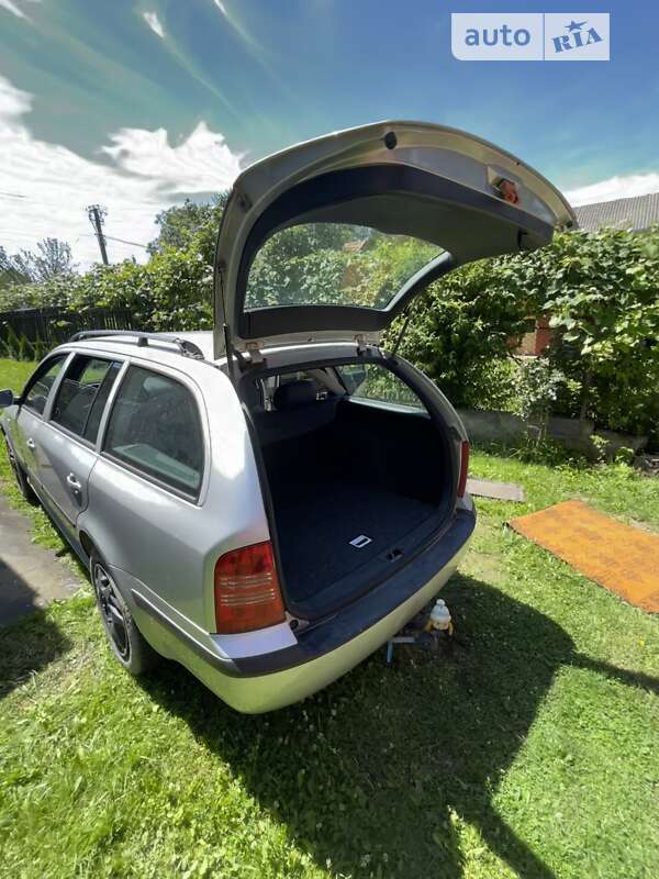 Универсал Skoda Octavia 2001 в Дрогобыче