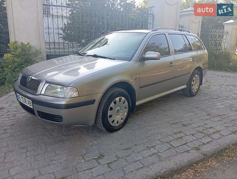 Универсал Skoda Octavia 2009 в Новомосковске