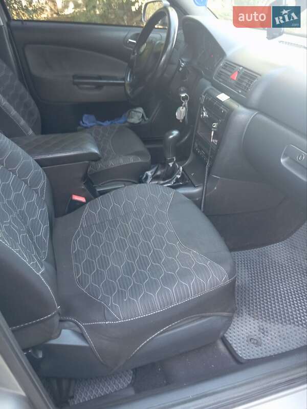 Универсал Skoda Octavia 2009 в Новомосковске