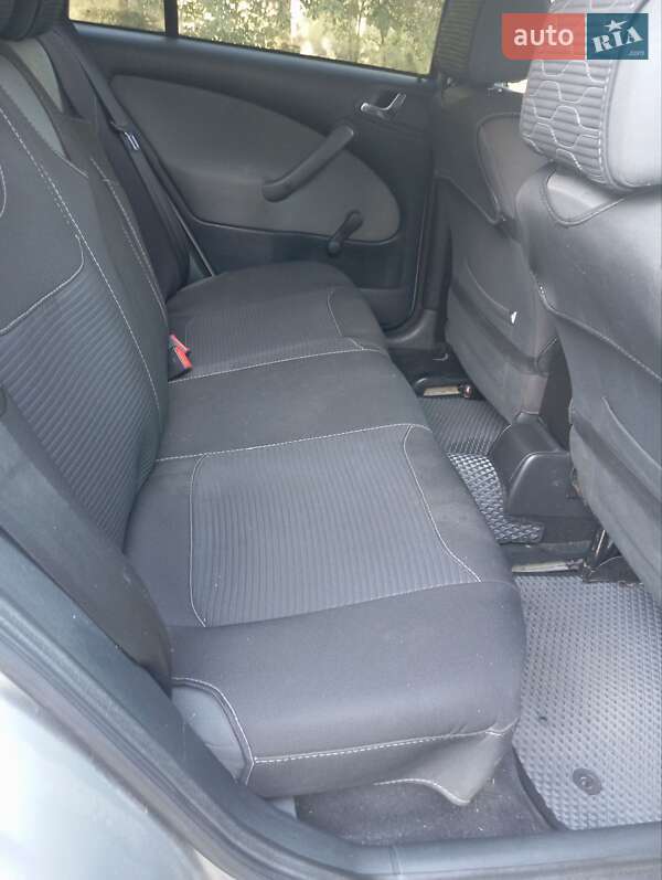 Универсал Skoda Octavia 2009 в Новомосковске