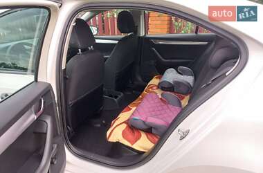 Лифтбек Skoda Octavia 2014 в 