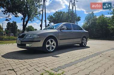 Лифтбек Skoda Octavia 2006 в 