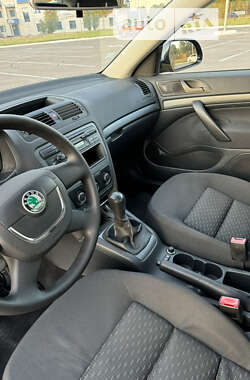 Лифтбек Skoda Octavia 2010 в Житомире