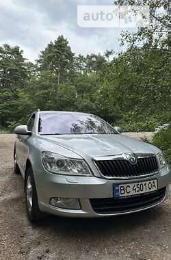 Универсал Skoda Octavia 2010 в Бродах