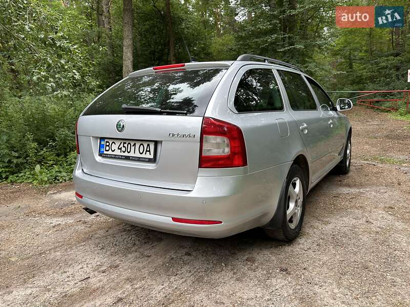 Універсал Skoda Octavia 2010 в Бродах