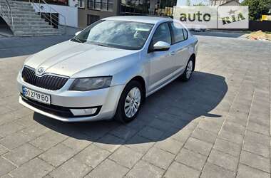 Лифтбек Skoda Octavia 2014 в Ивано-Франковске