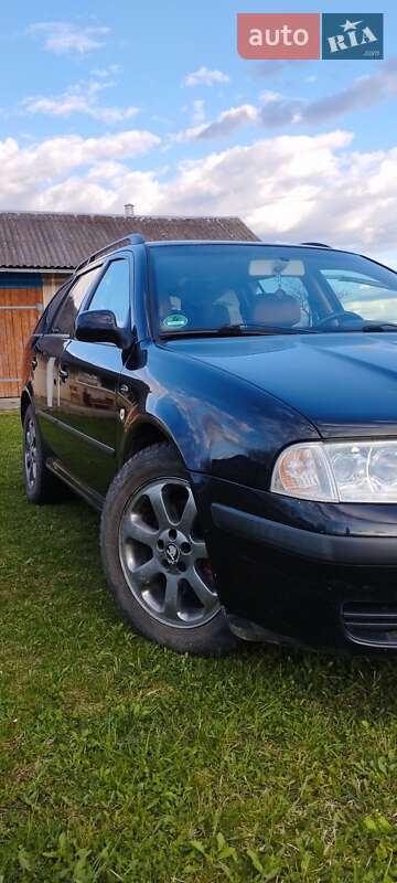 Универсал Skoda Octavia 2001 в Снятине