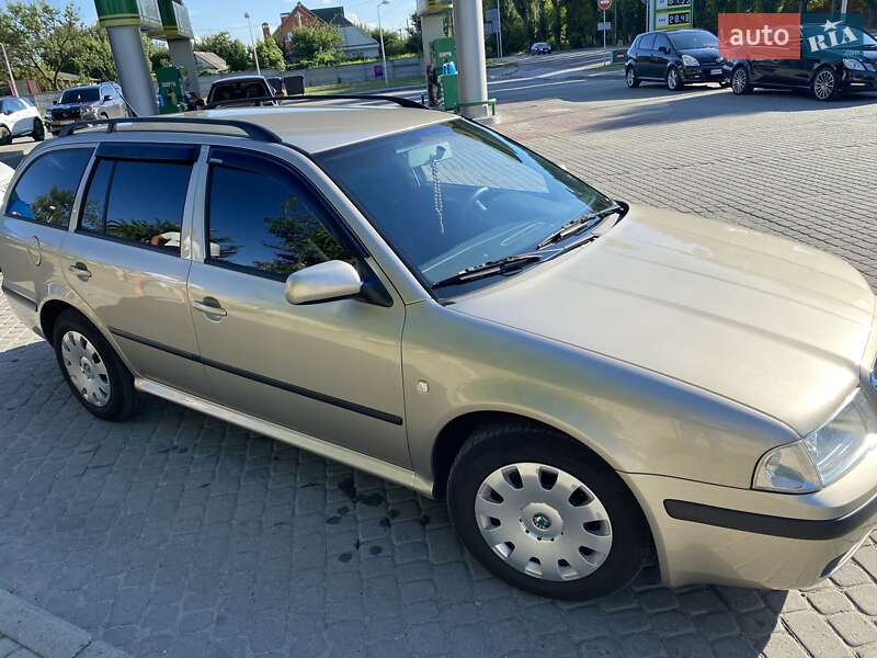 Универсал Skoda Octavia 2006 в Коростене