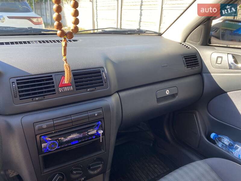 Универсал Skoda Octavia 2006 в Коростене
