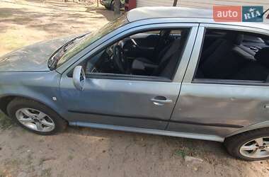 Лифтбек Skoda Octavia 2003 в 