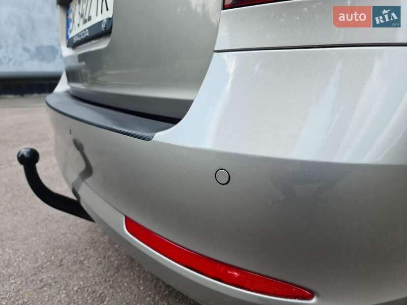 Універсал Skoda Octavia 2012 в Острозі