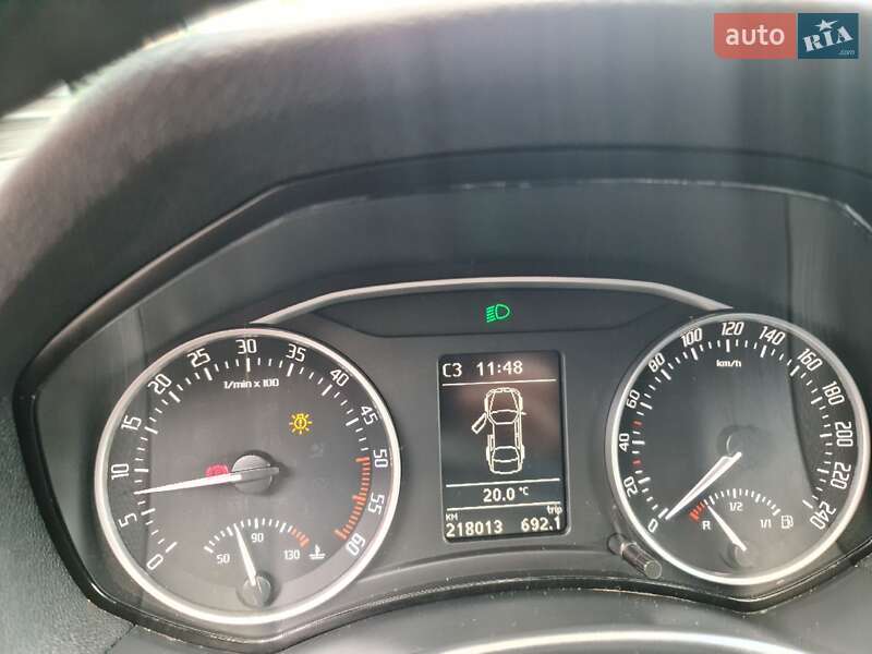 Універсал Skoda Octavia 2012 в Острозі