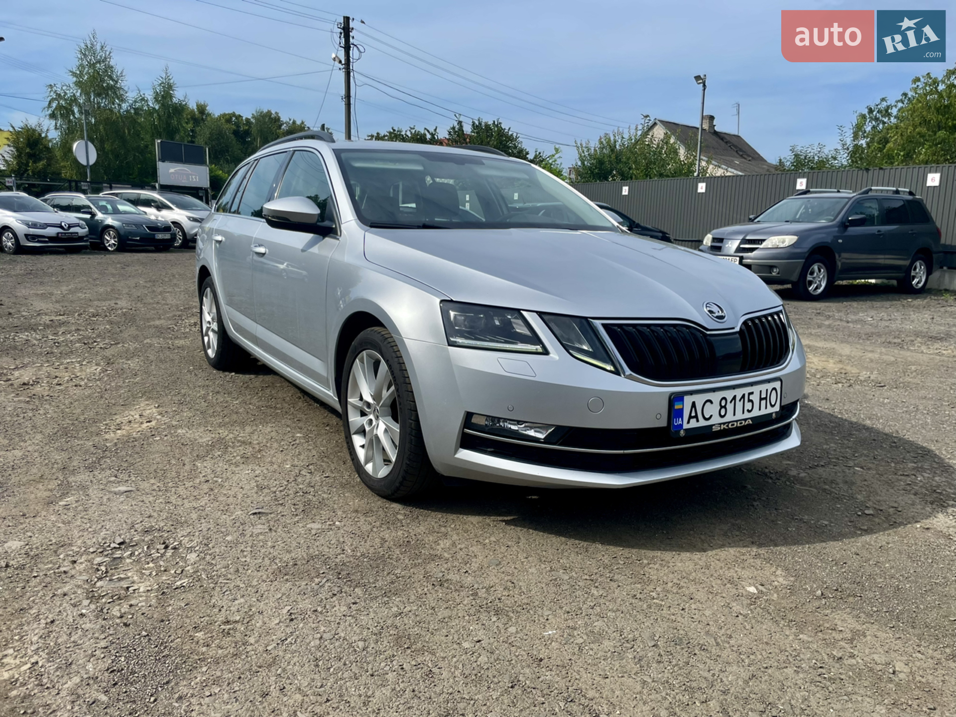 2019 Skoda Octavia - фото 1