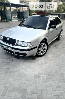 Ліфтбек Skoda Octavia 2002 в Запоріжжі