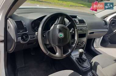 Универсал Skoda Octavia 2010 в 