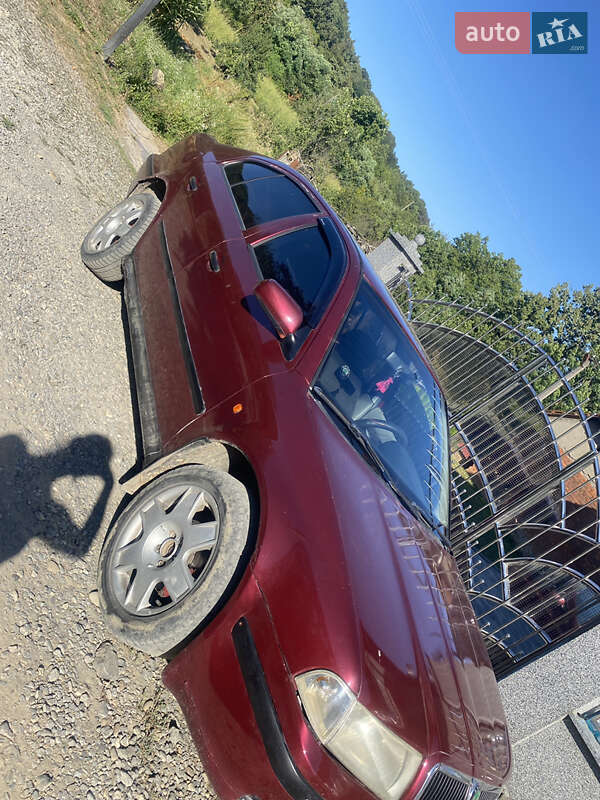Ліфтбек Skoda Octavia 1998 в Іршаві