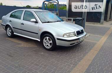 Ліфтбек Skoda Octavia 2000 в Дніпрі