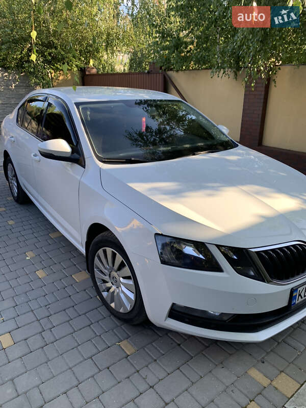 Лифтбек Skoda Octavia 2017 в 