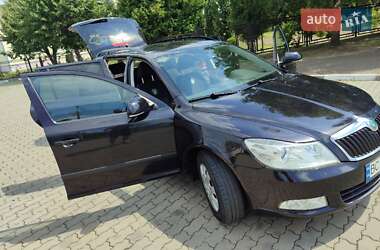 Универсал Skoda Octavia 2012 в Стрые