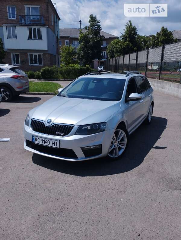 Универсал Skoda Octavia 2015 в Нововолынске фото Универсал Skoda Octavia 2015 в Нововолынске