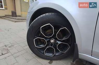 Лифтбек Skoda Octavia 2014 в 