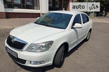 Універсал Skoda Octavia 2012 в Черкасах