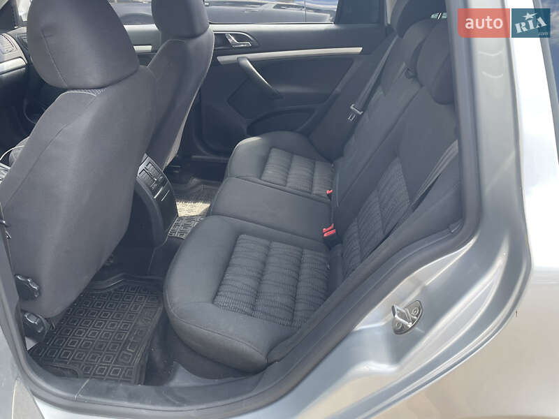 Универсал Skoda Octavia 2009 в Киеве фото 4 Универсал Skoda Octavia 2009 в Киеве