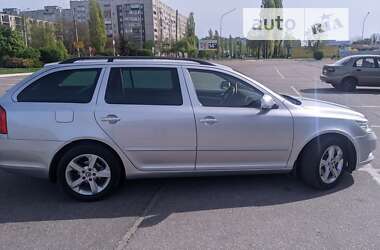 Универсал Skoda Octavia 2011 в 