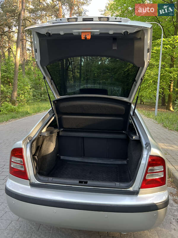 Лифтбек Skoda Octavia 2006 в Львове