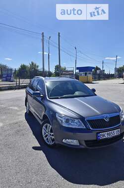 Універсал Skoda Octavia 2011 в Житомирі