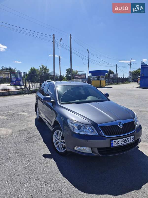 Универсал Skoda Octavia 2011 в 