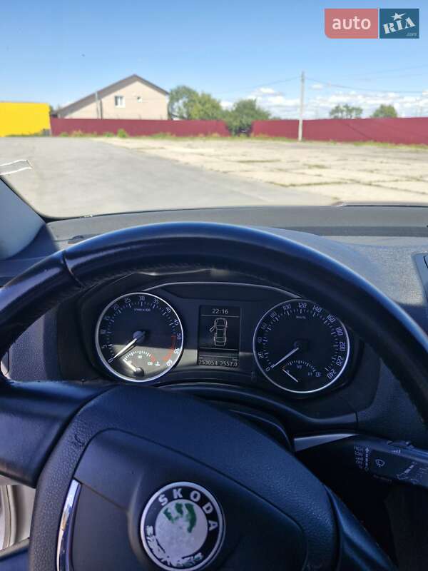 Універсал Skoda Octavia 2011 в Житомирі