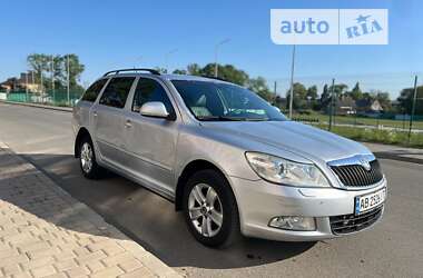 Універсал Skoda Octavia 2012 в Чернівцях